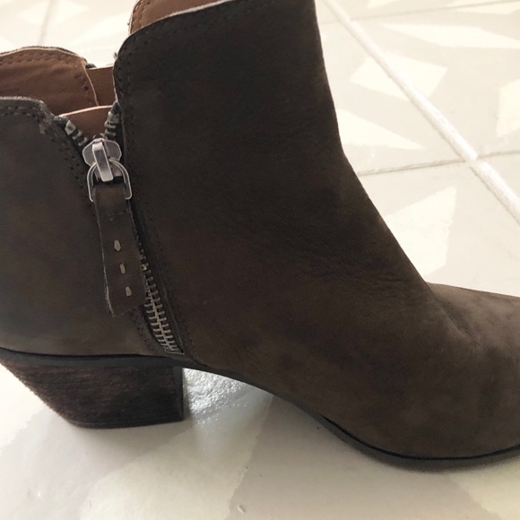 Frye Judith brown leather zip up ankle booties - Picture 6 of 16
